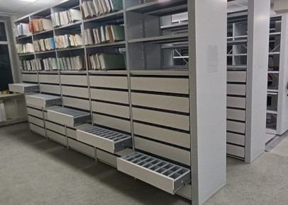 Стеллажи с выдвижными ящиками для цеха